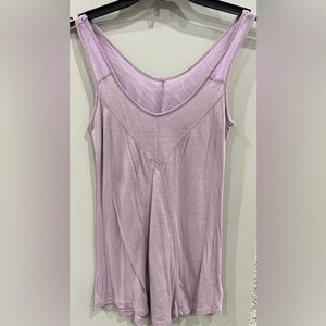 Jessica Simpson tank top